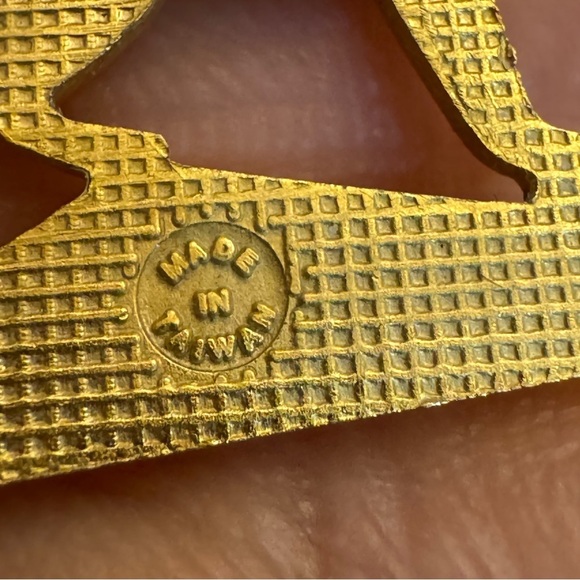 Vintage Gold Tone Guard Dog Pin Button - Picture 4 of 8